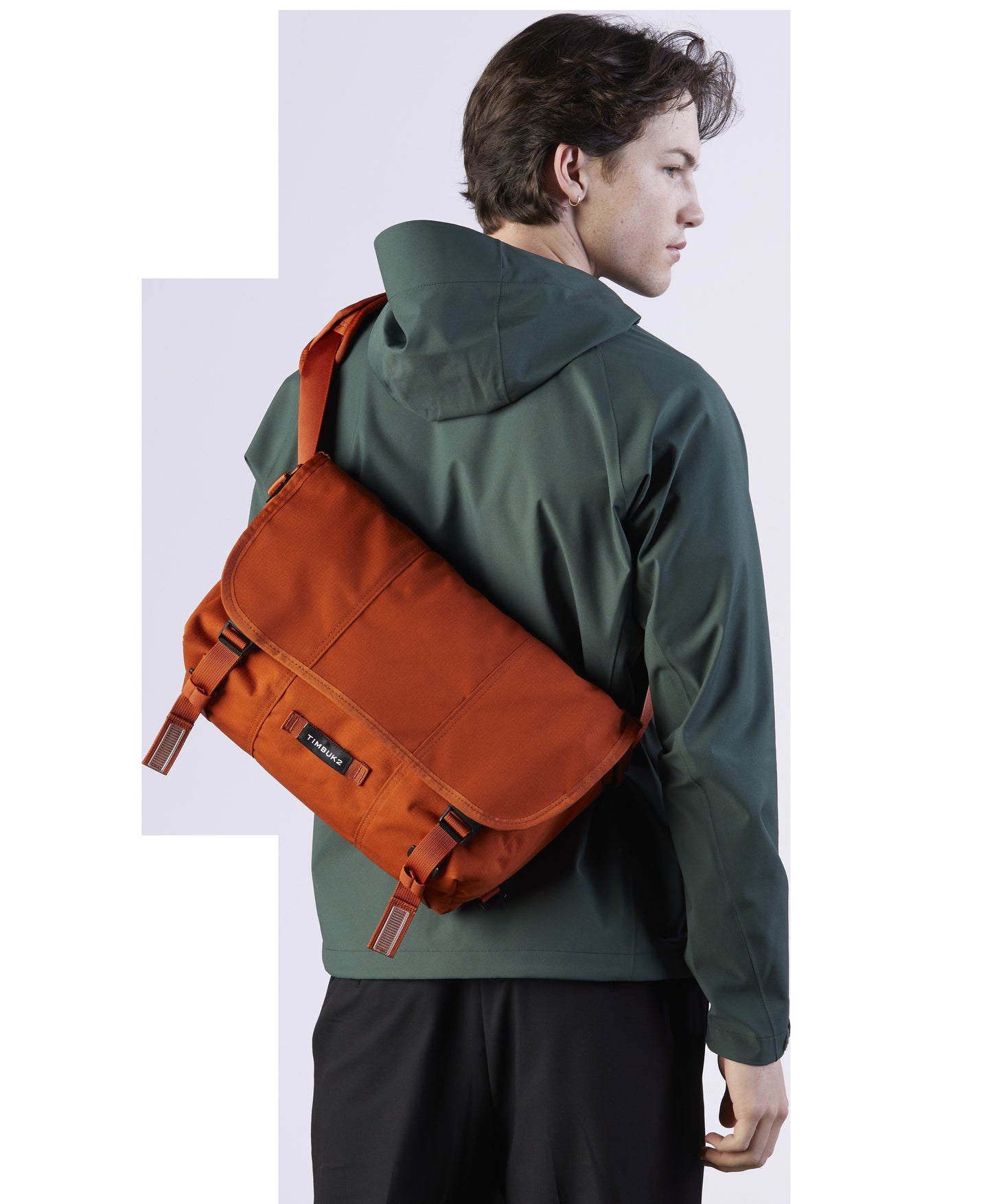 Flight Classic Messenger Bag